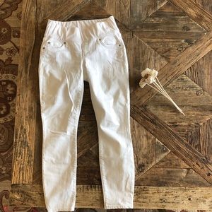 Skinny maternity white jeans